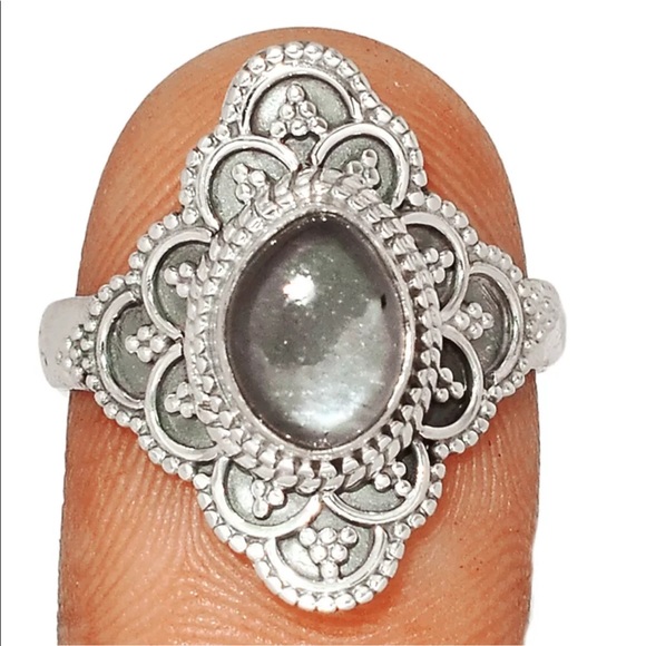 Jewelry - Gray moonstone Bali design sterling silver ring size 8